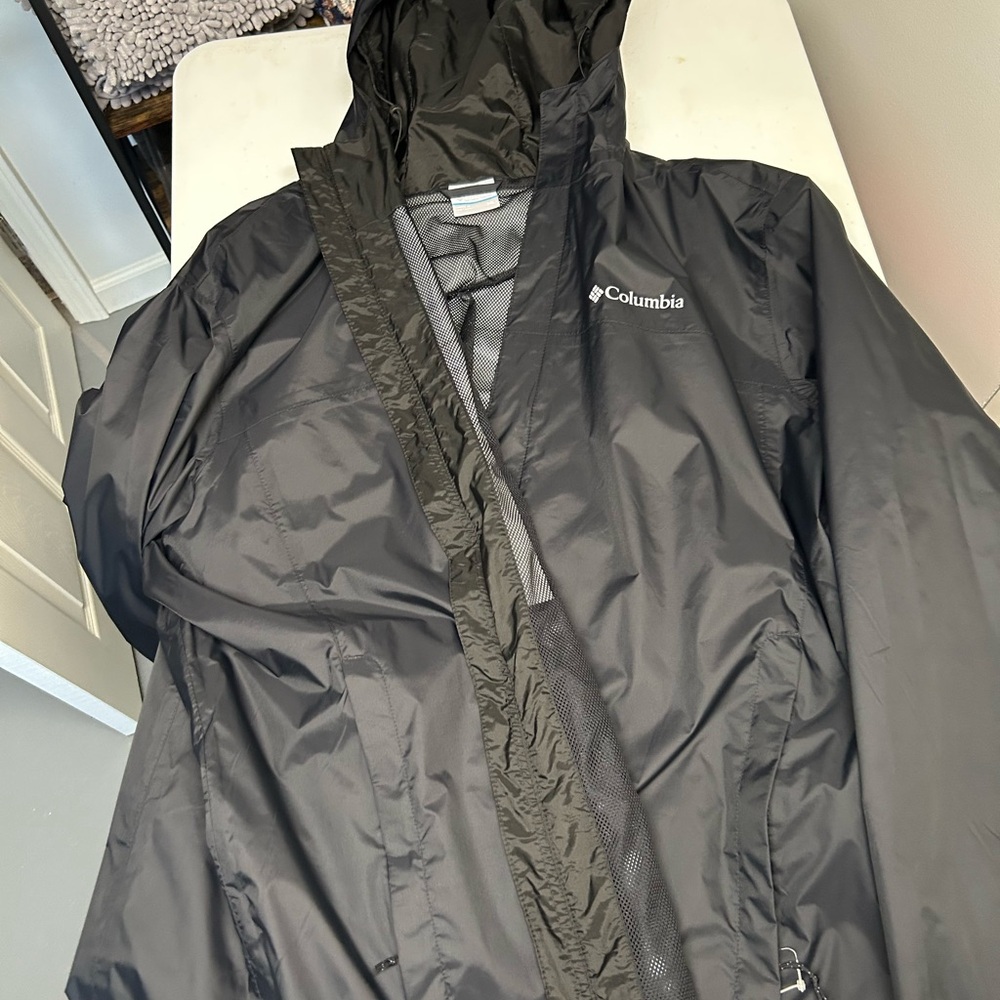 Columbia Black Hooded Rain Jacket XXL